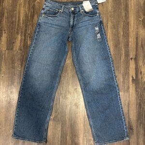 New women’s gap jeans